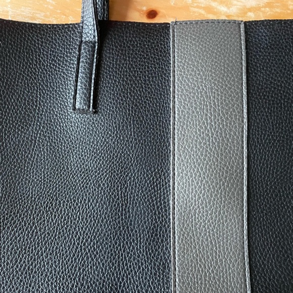 VINCE CAMUTO black vegan leather shoulder tote bag - Picture 2 of 6